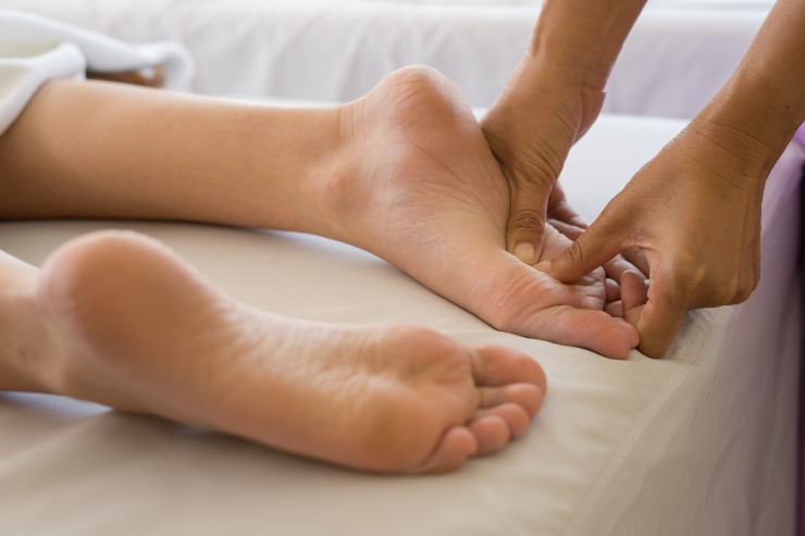relaxing foot massage techniques